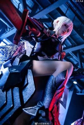 FATE Saber Altria Alter Huke Ver @Detective Lily (Foto: @leaderShadow) (9P)