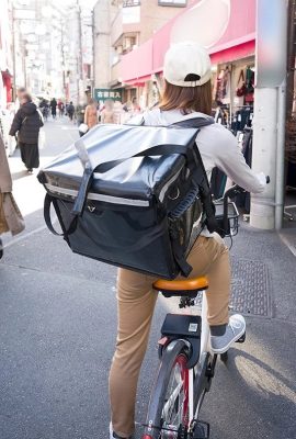 (GIF)Aya Mamiya Essenslieferdienst, bei dem sie über 1000 Schwänze in ihrem Mund hält, um hohe Bewertungen zu bekommen … (21P)