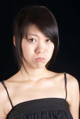 Das großformatige Privatfotoset mit menschlichen Körpern des chinesischen Models Yu Ting-01 (114P)