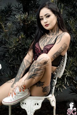 (Suicide Girls) Suryah – Zeit zum Entspannen