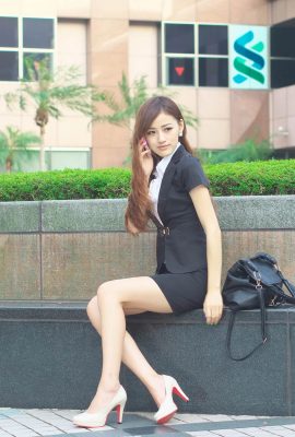 (Taiwan-Modell mit schönen Beinen) Langbeiniges, schönes Model Cun Cun OL, einheitliche High Heels, schöne Beine, Außenaufnahme (92P)