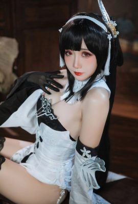 Geschmortes Carbon Azur Lane Zhenhai Kleid in Weiß und Schwarz (23P)