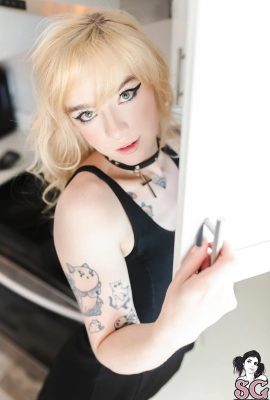 (Suicide Girls) 14. Juli 2022 – Sinkiity – Dinner For Two (51P)