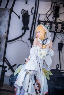 (Reverse Ginni) Nero Claudius Blumenhochzeitskostüm